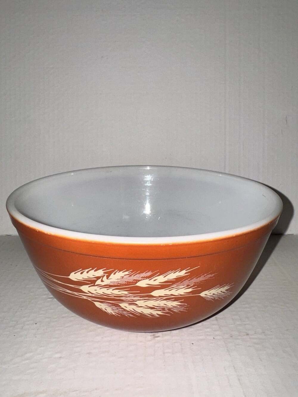 Vintage Pyrex #403 Autumn Harvest Wheat Mixing Bowl 2.5 Qt Rust Orange USA
